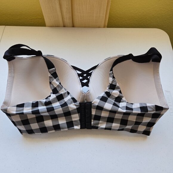 76-1 Torrid Retro Wire-free Black Gingham checkered Bra Size 40DDD - Picture 4 of 8
